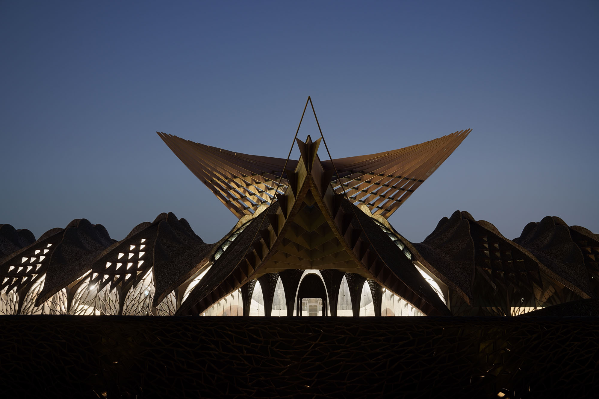 〈マリスフロルグ・ガーデンズ・キャンパス(Marisfrolg Gardens campus)〉アーキテクチャ・ファン・ブランデンブルク(Architecture van Brandenburg)