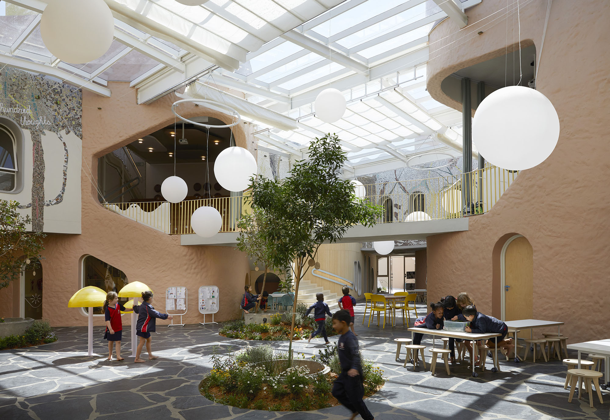 〈レッドヒル・アーリー・ラーニング・センター(Redhill Early Learning Centre)〉フーボ・スタジオ(Hubo Studio)