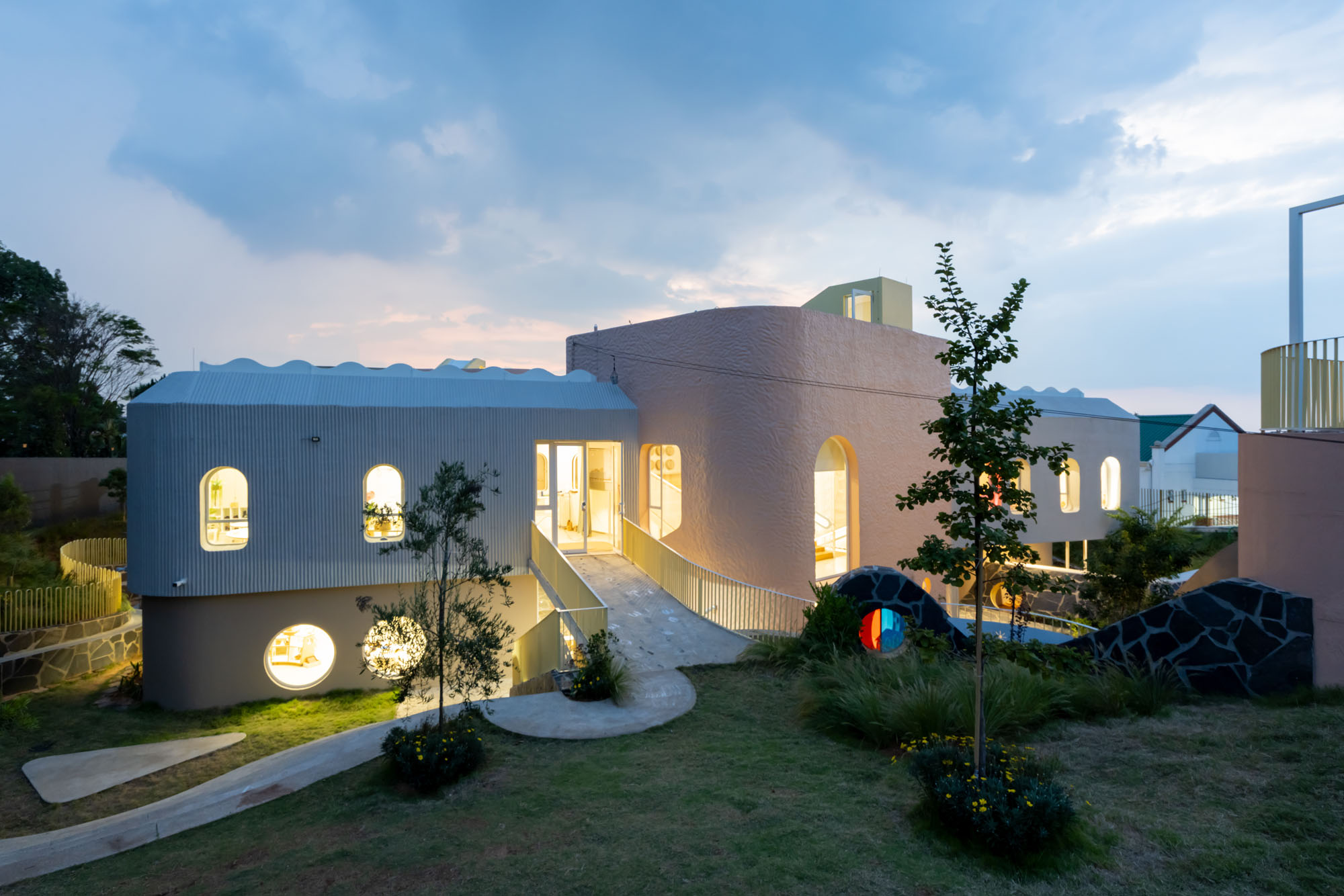 〈レッドヒル・アーリー・ラーニング・センター(Redhill Early Learning Centre)〉フーボ・スタジオ(Hubo Studio)