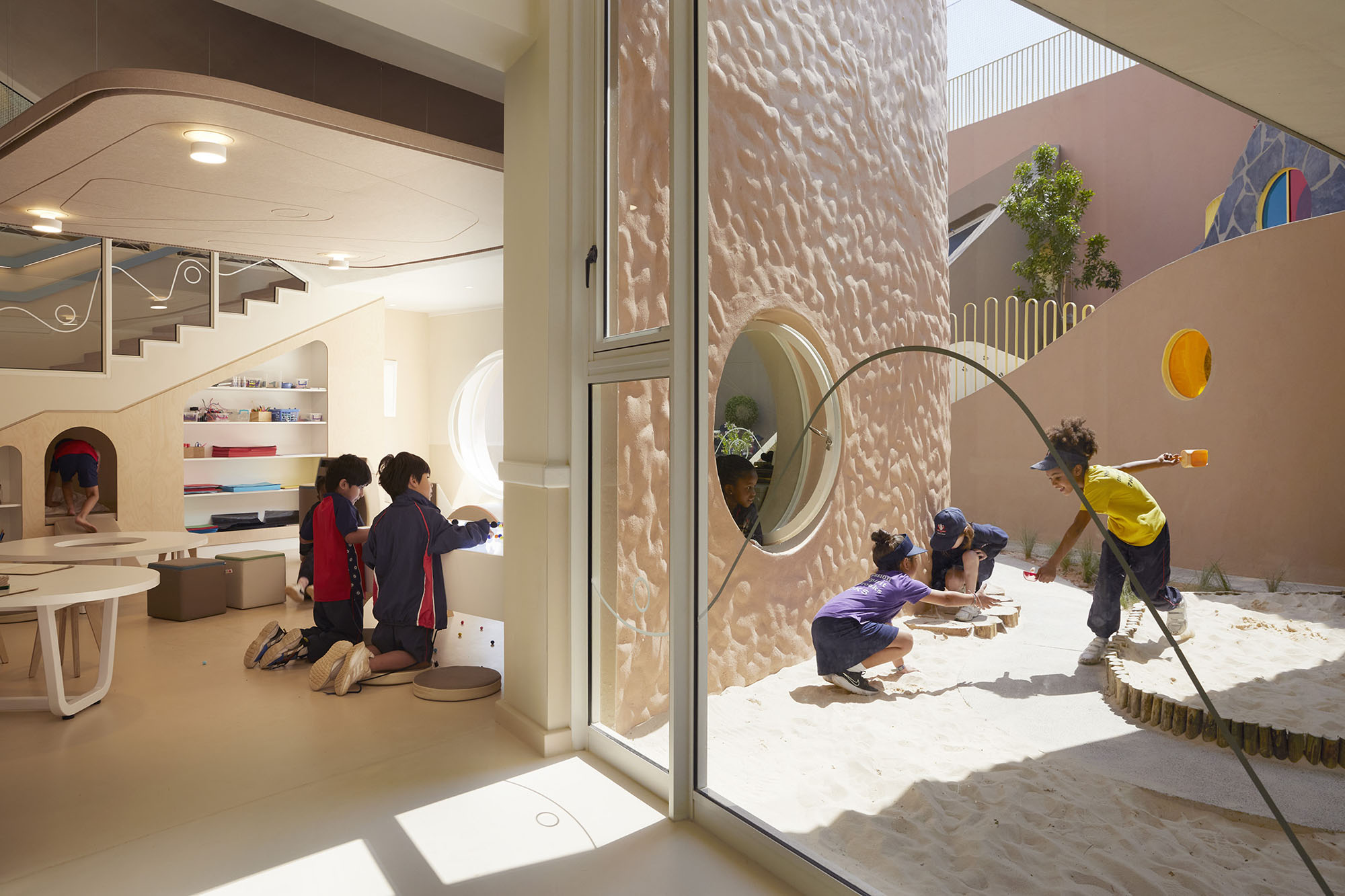 〈レッドヒル・アーリー・ラーニング・センター(Redhill Early Learning Centre)〉フーボ・スタジオ(Hubo Studio)