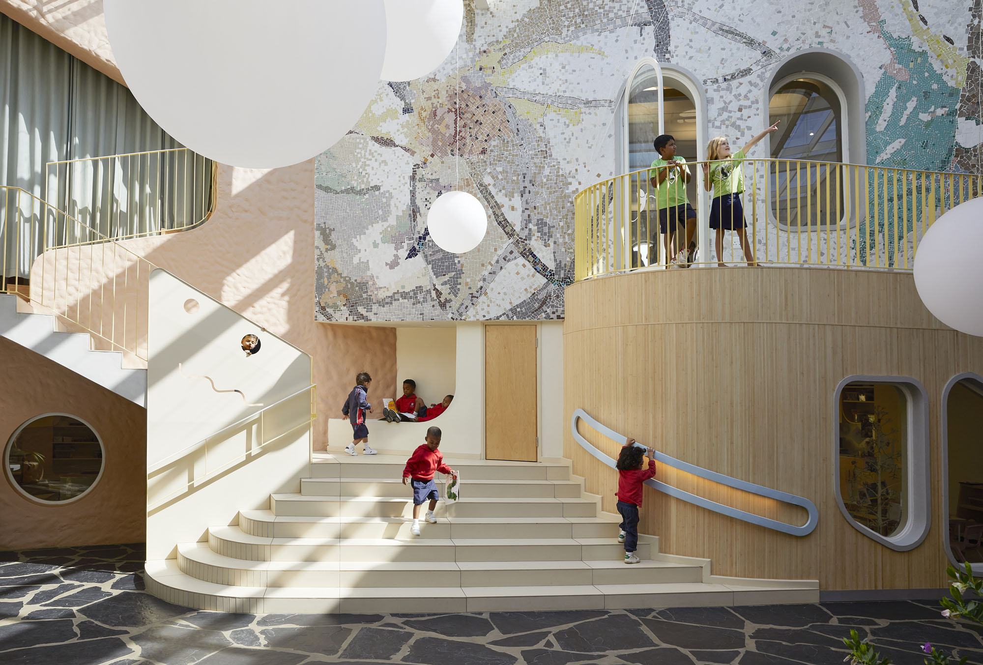 〈レッドヒル・アーリー・ラーニング・センター(Redhill Early Learning Centre)〉フーボ・スタジオ(Hubo Studio)