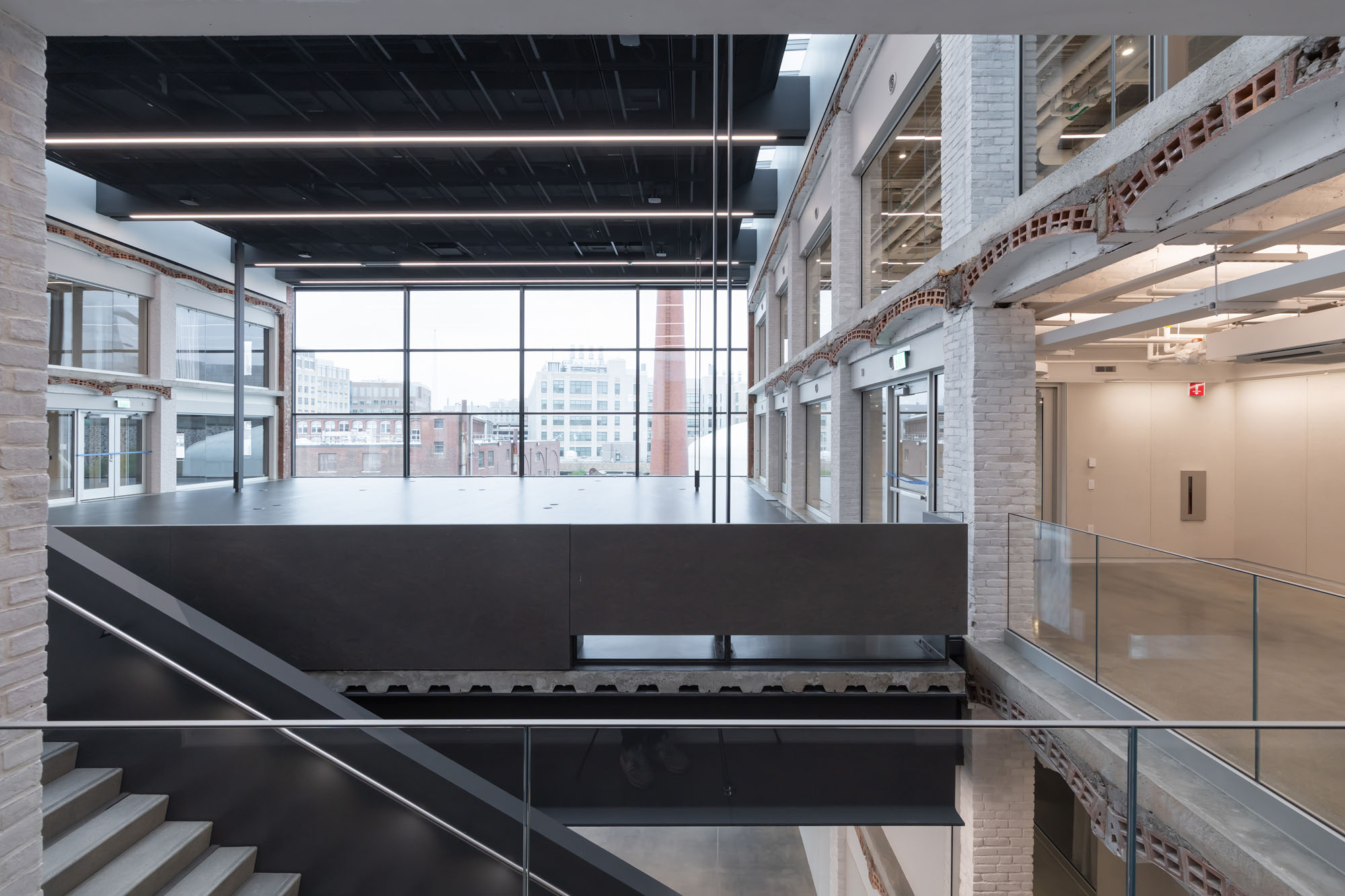 マサチューセッツ工科大学（MIT）建築・計画学部の新拠点〈メット・ウェアハウス（Met Warehouse）〉ディラー・スコフィディオ＋レンフロ（Diller Scofidio + Renfro）