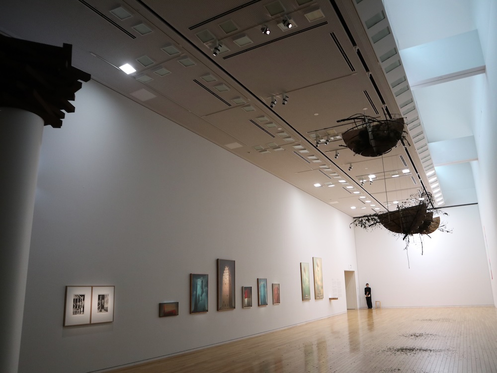東京オペラシティ アートギャラリー「ほぼ、空：青木淳 ＋ リチャード・タトル」会場写真