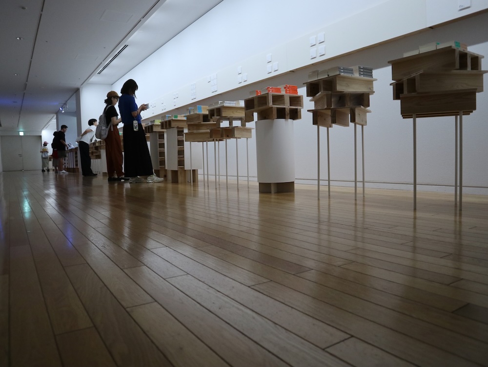 東京オペラシティ アートギャラリー「ほぼ、空：青木淳 ＋ リチャード・タトル」会場写真