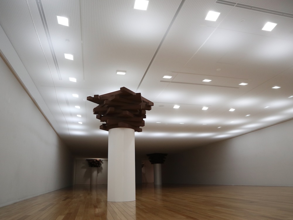 東京オペラシティ アートギャラリー「ほぼ、空：青木淳 ＋ リチャード・タトル」会場写真