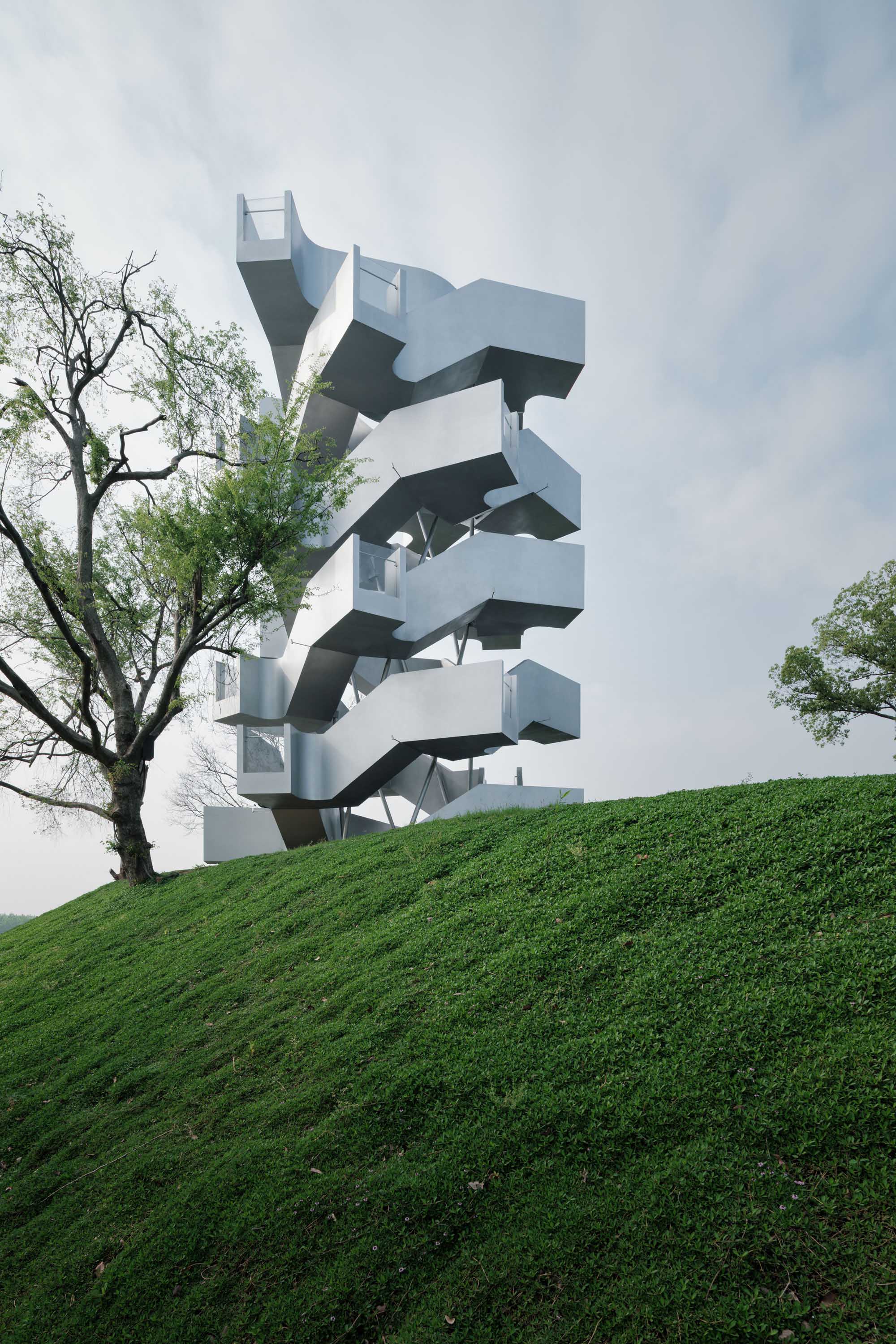 〈陳湖渡り鳥観察塔（Chenhu Migratory Bird Observation Tower）〉相南建築事務所（Xiang Architects）