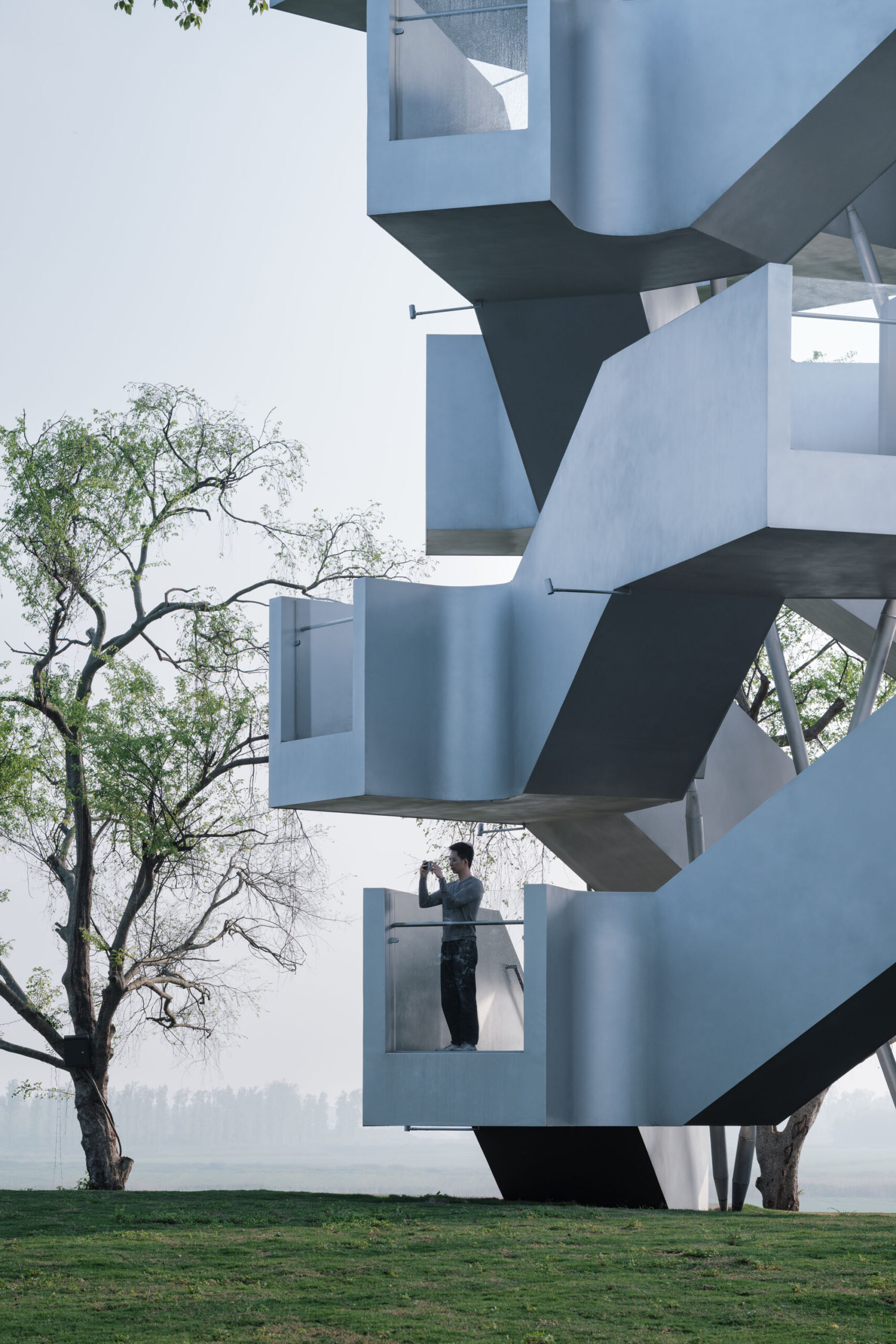 〈陳湖渡り鳥観察塔（Chenhu Migratory Bird Observation Tower）〉相南建築事務所（Xiang Architects）