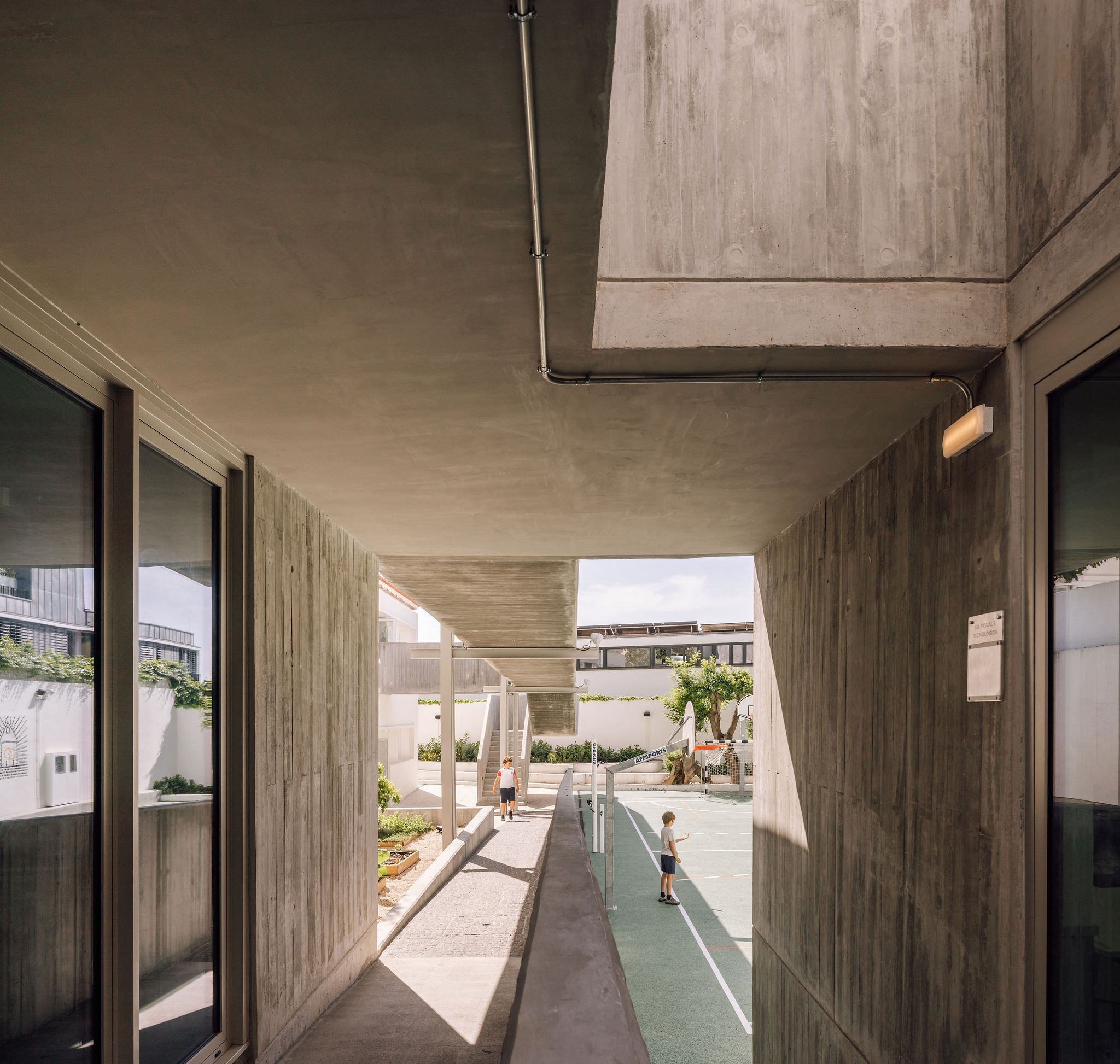 〈サンタ・マリア・カレッジ（Colégio de Santa Maria）〉アントニオ・コスタ・リマ・アーキテクツ（António Costa Lima Arquitectos）