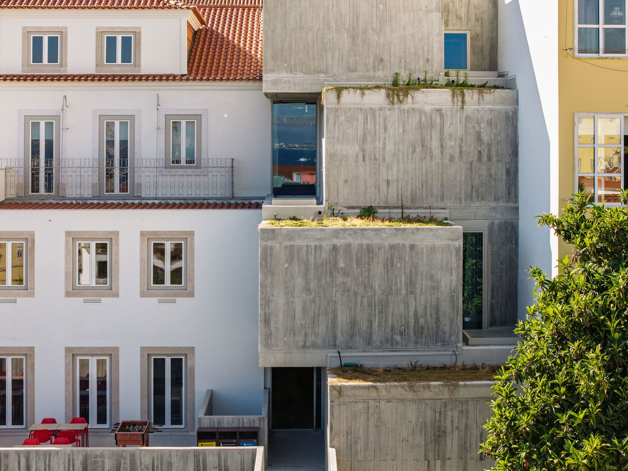 〈サンタ・マリア・カレッジ（Colégio de Santa Maria）〉アントニオ・コスタ・リマ・アーキテクツ（António Costa Lima Arquitectos）