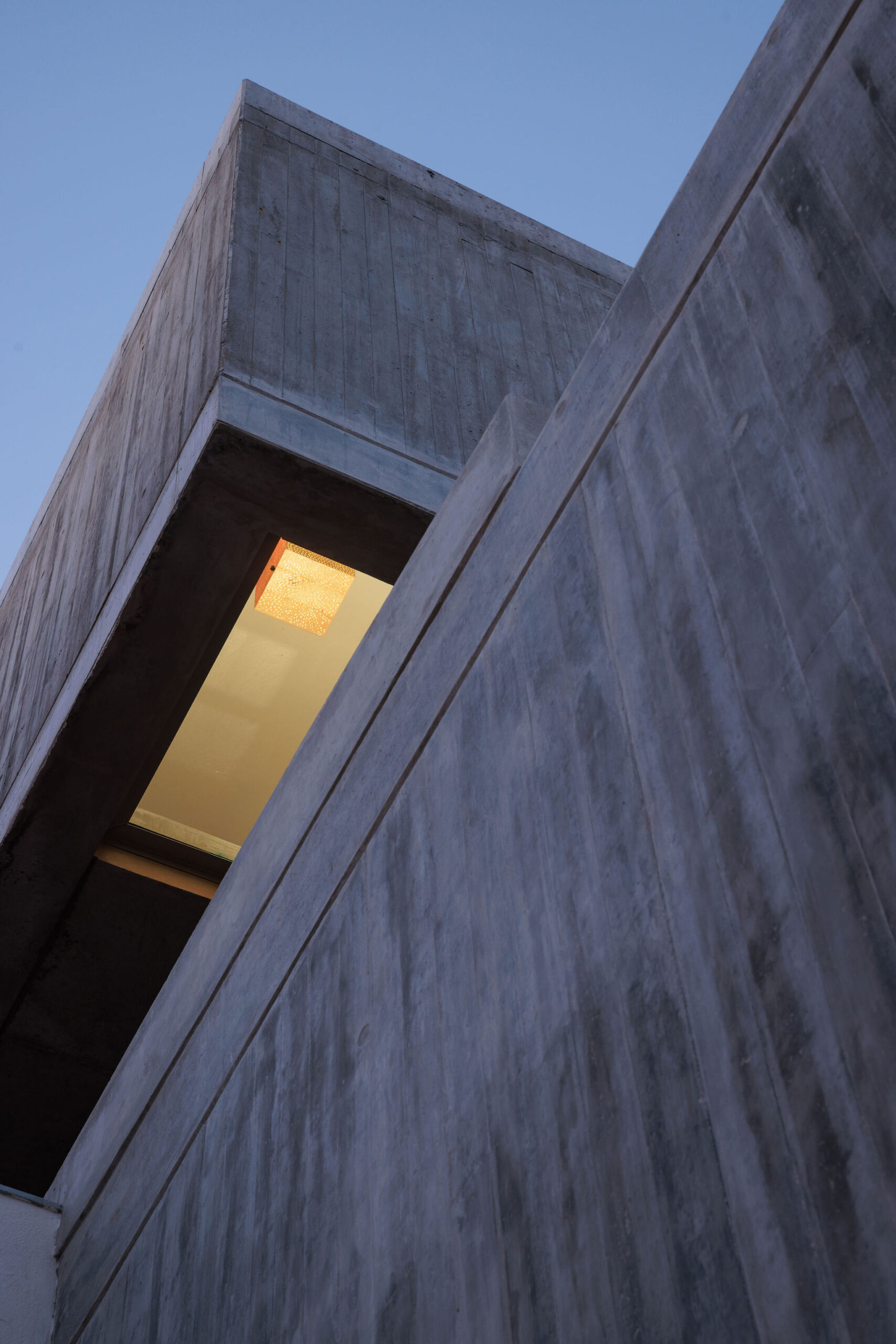 〈サンタ・マリア・カレッジ（Colégio de Santa Maria）〉アントニオ・コスタ・リマ・アーキテクツ（António Costa Lima Arquitectos）