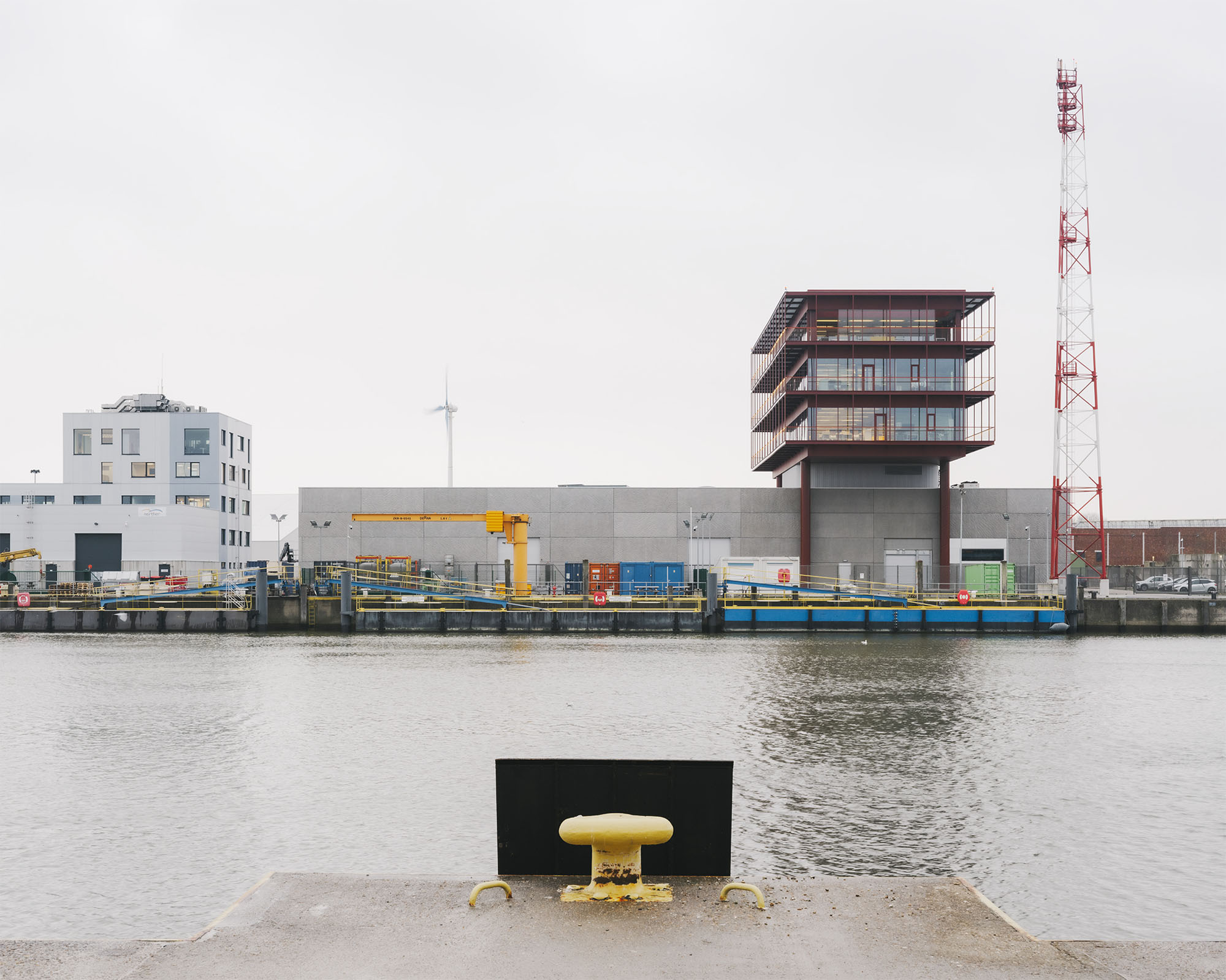 〈Eliaサービスセンター(Elia Service Center)〉OYOアーキテクツ(OYO Architects)Tractebel