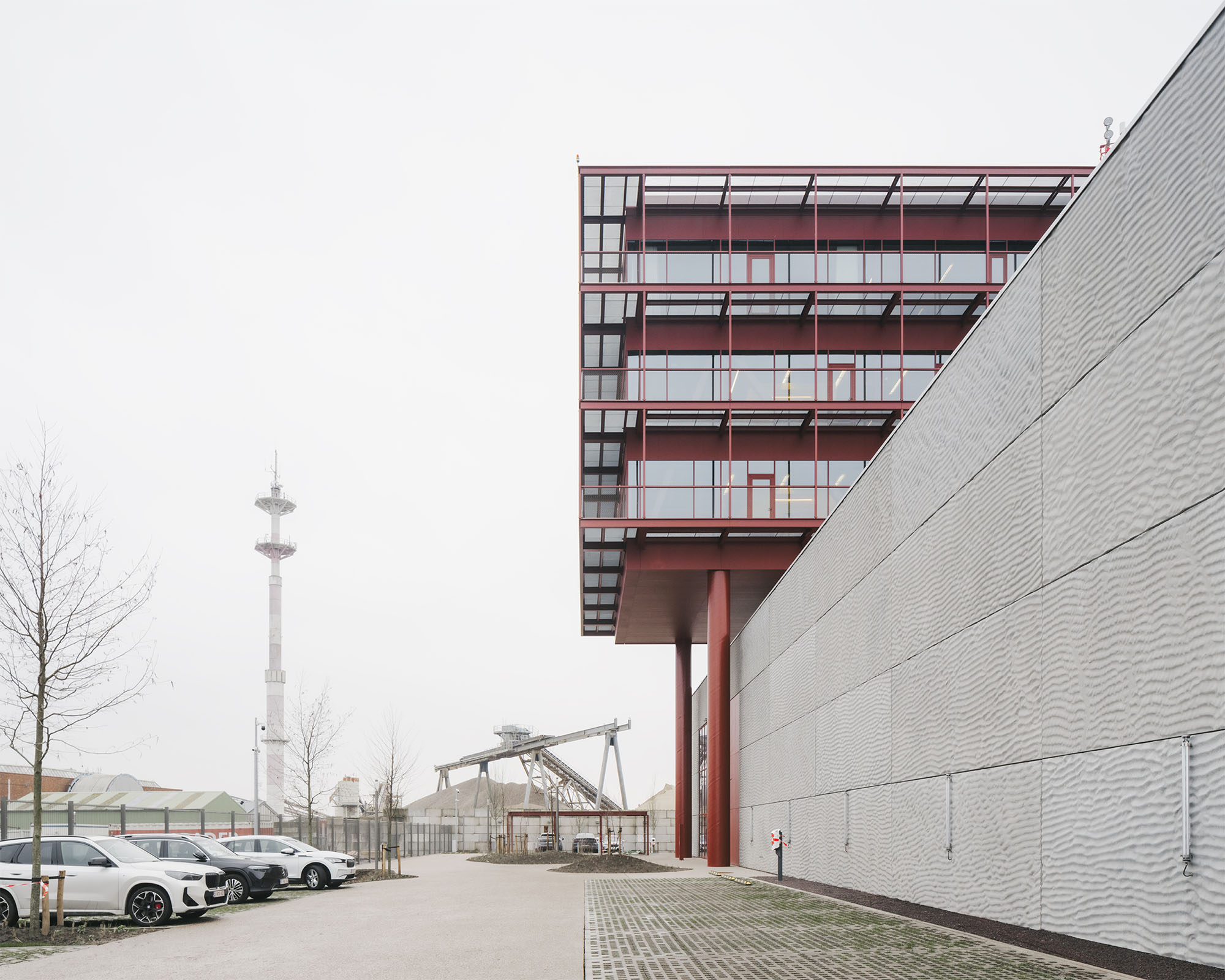 〈Eliaサービスセンター(Elia Service Center)〉OYOアーキテクツ(OYO Architects)Tractebel