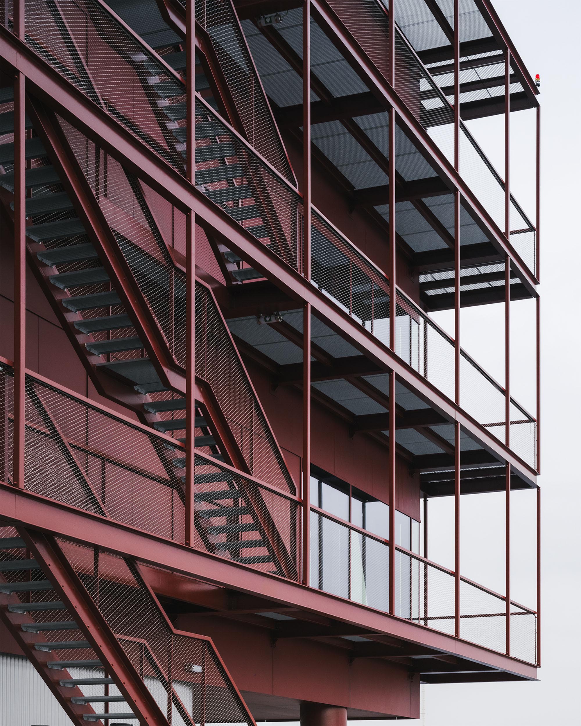 〈Eliaサービスセンター(Elia Service Center)〉OYOアーキテクツ(OYO Architects)Tractebel