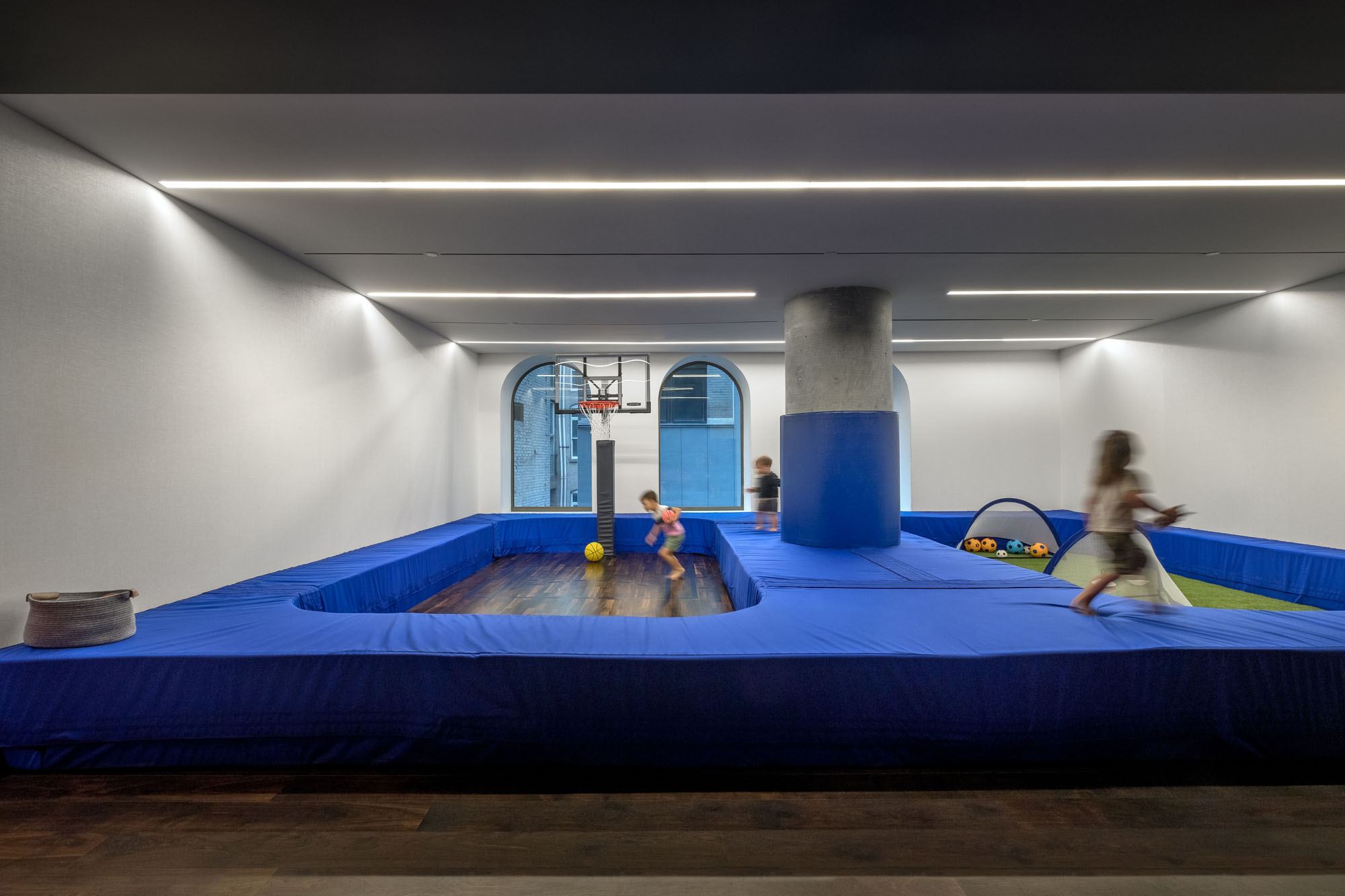 〈130 William〉アジャイ・アソシエイツ(Adjaye Associates)