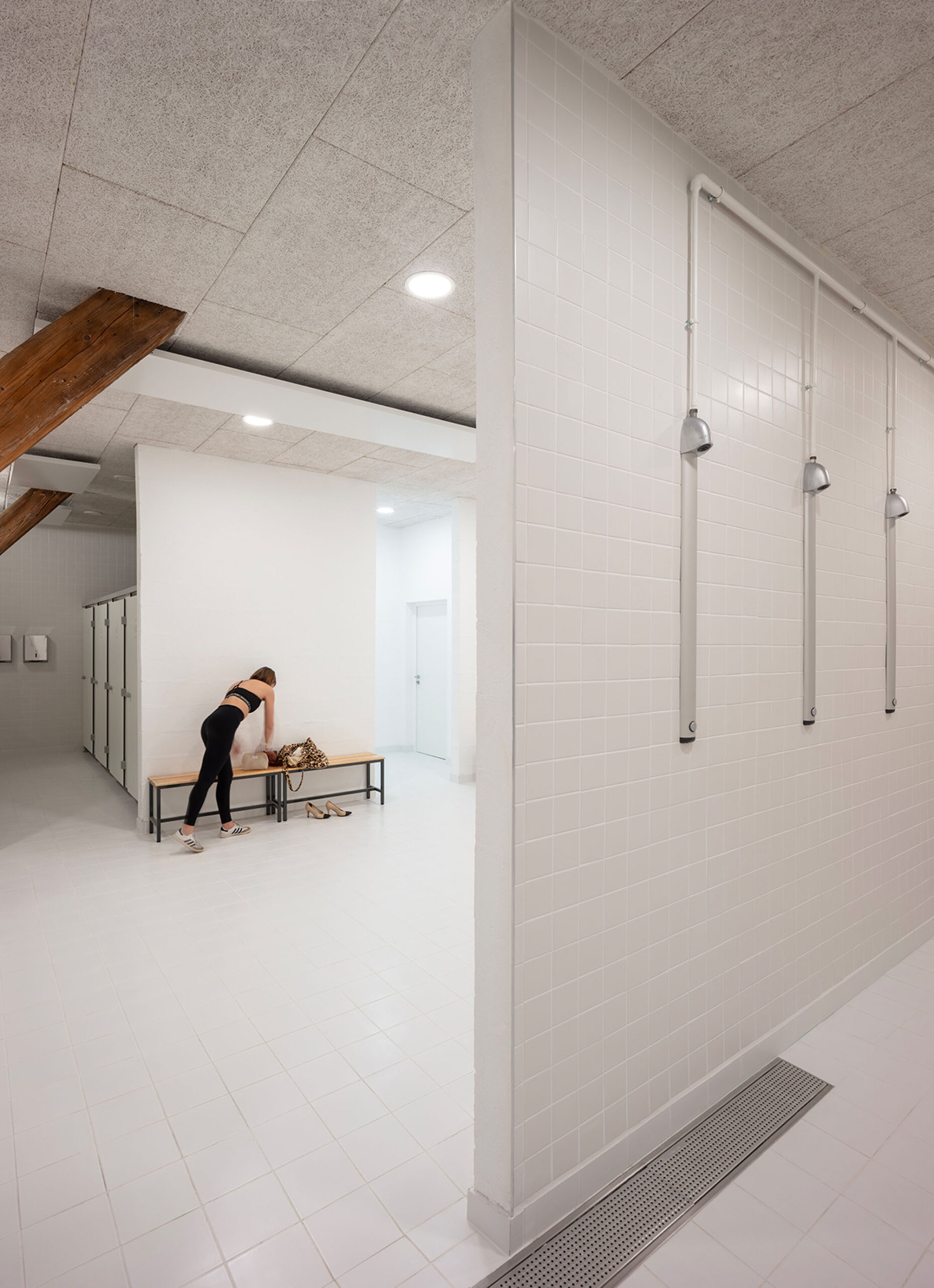 〈USMTビゾー・スポーツセンター（USMT Bizot Sports Center）〉THINK TANK architecture