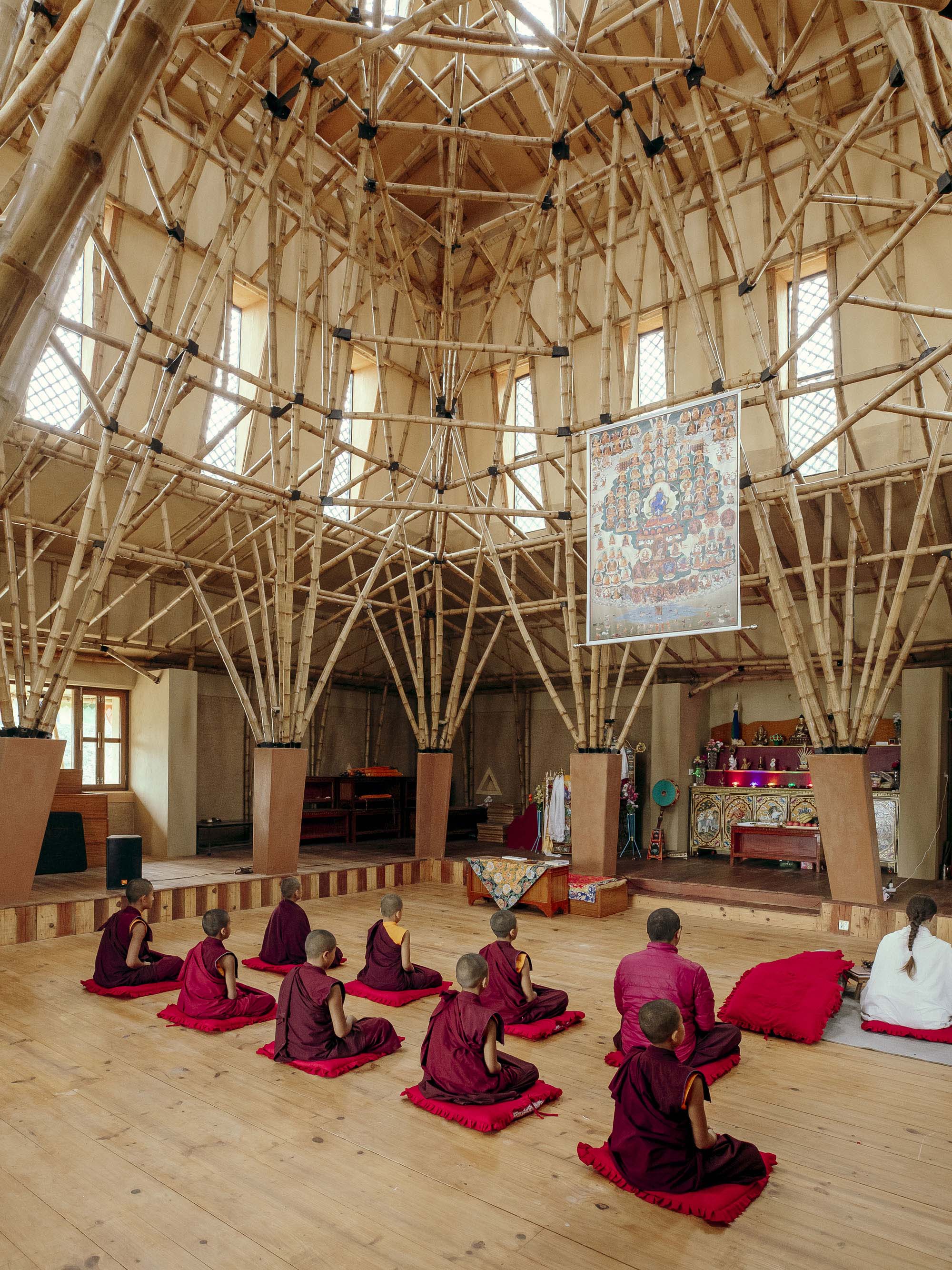 〈マハムドラ瞑想センター（Mahamudra Meditation Center）〉ABARI