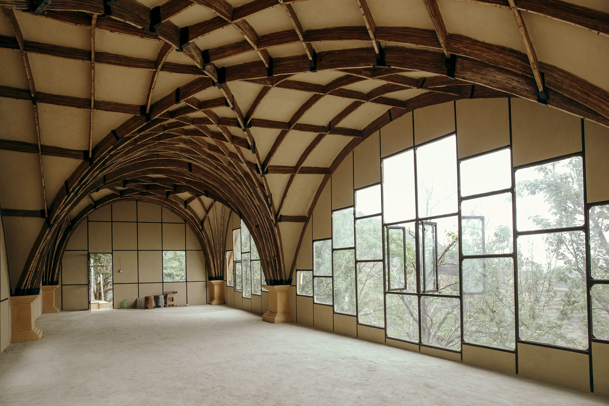〈マハムドラ瞑想センター（Mahamudra Meditation Center）〉ABARI