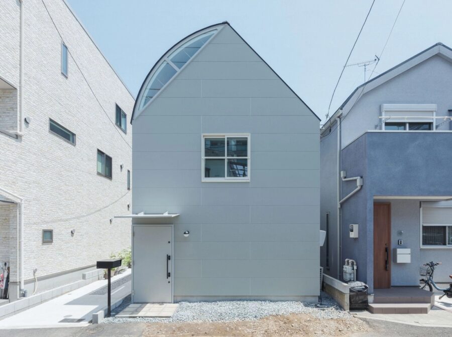 ハコモノデザインが東京都で手掛けた、ヴォールト天井が柔らかな光を広げる〈House M〉