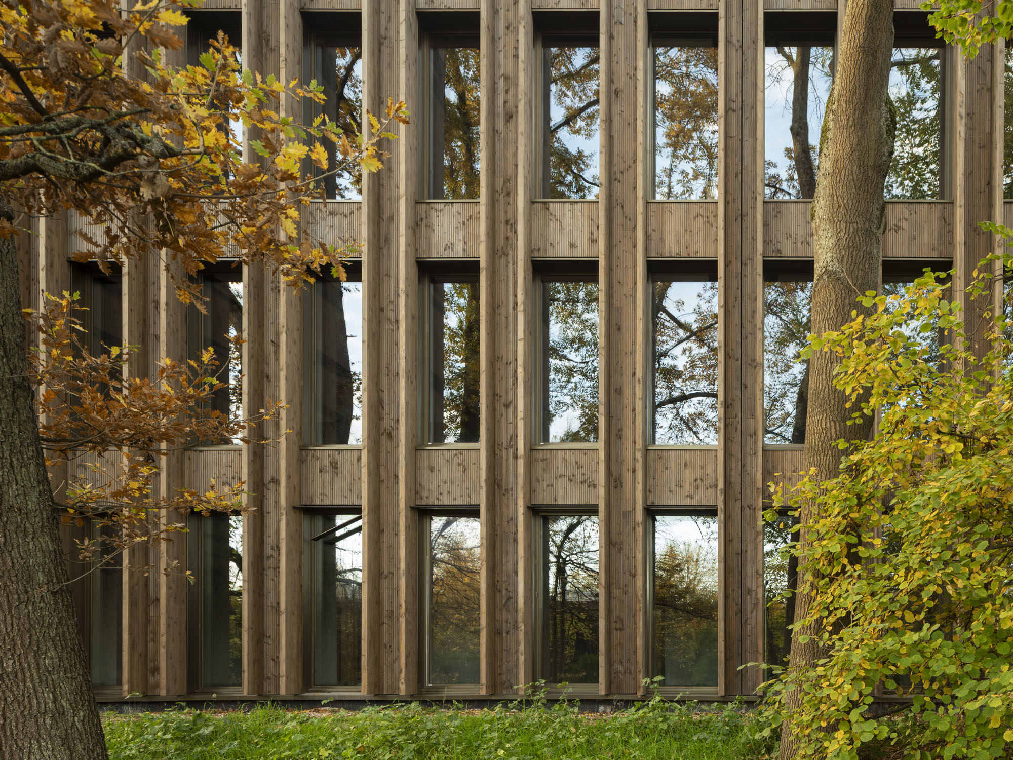 〈IXCAMPUS〉バウムシュラーガー・エベルレ・アーキテクツ（Baumschlager Eberle Architects）