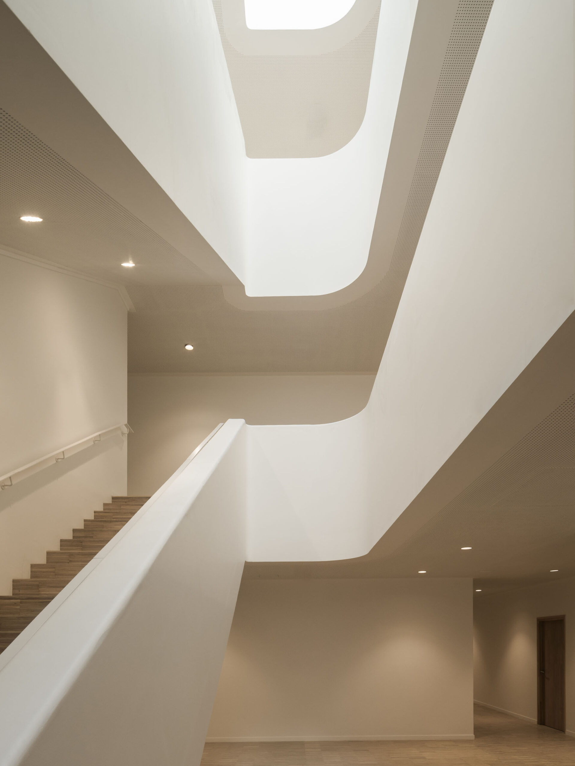 〈IXCAMPUS〉バウムシュラーガー・エベルレ・アーキテクツ（Baumschlager Eberle Architects）