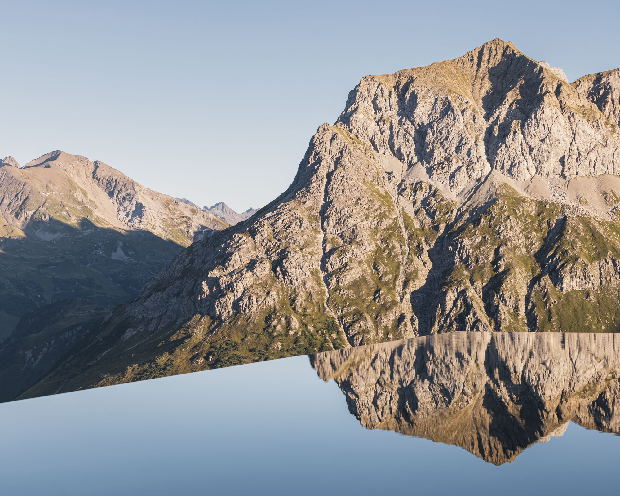 〈レヒ・マウンテン・ミラー（Lech Mountain Mirror）〉スノヘッタ（Snøhetta）