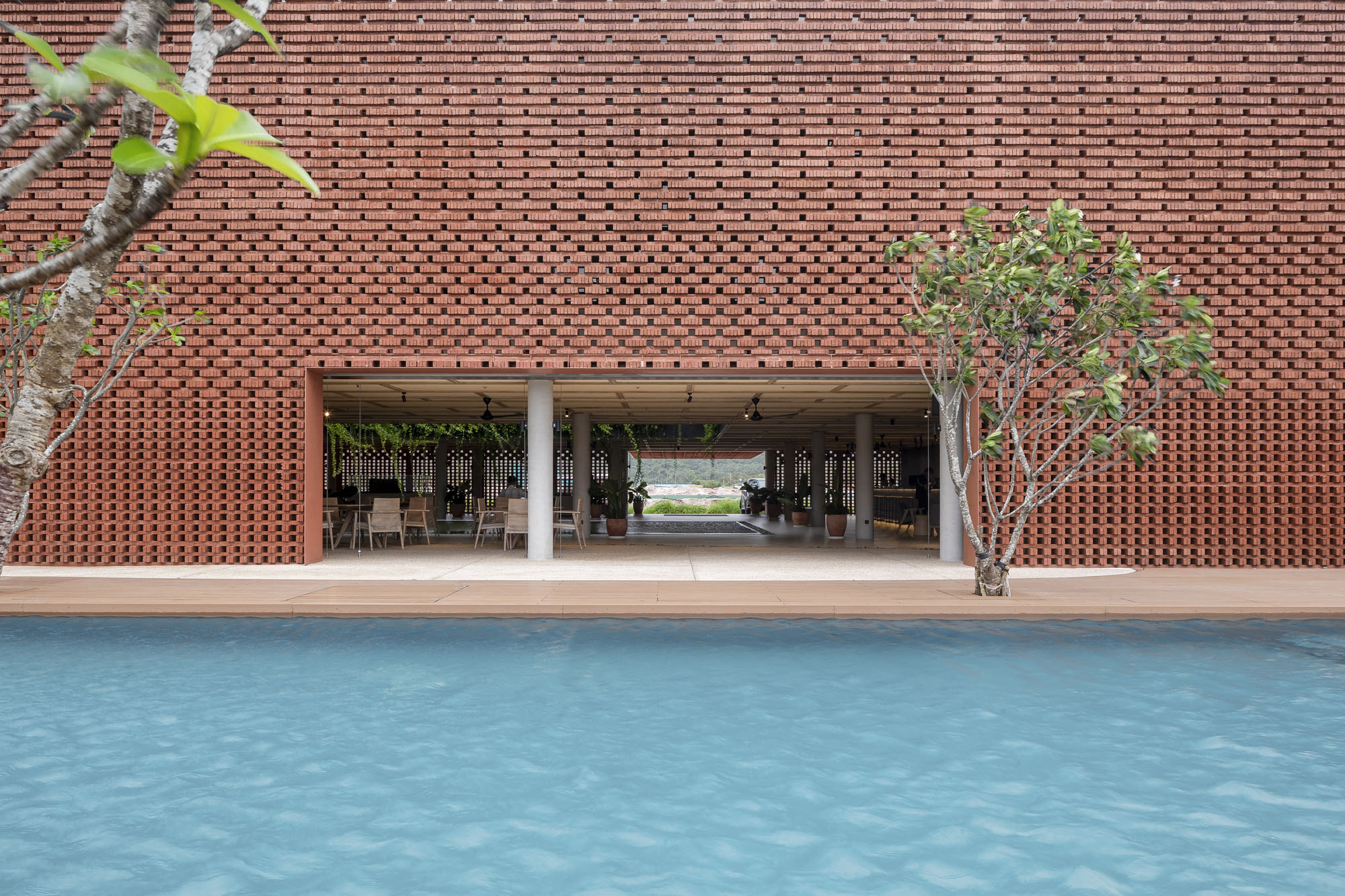 〈ウィンダム・クラブハウス(Wyndham Clubhouse)〉MIAデザインスタジオ(MIA Design Studio)