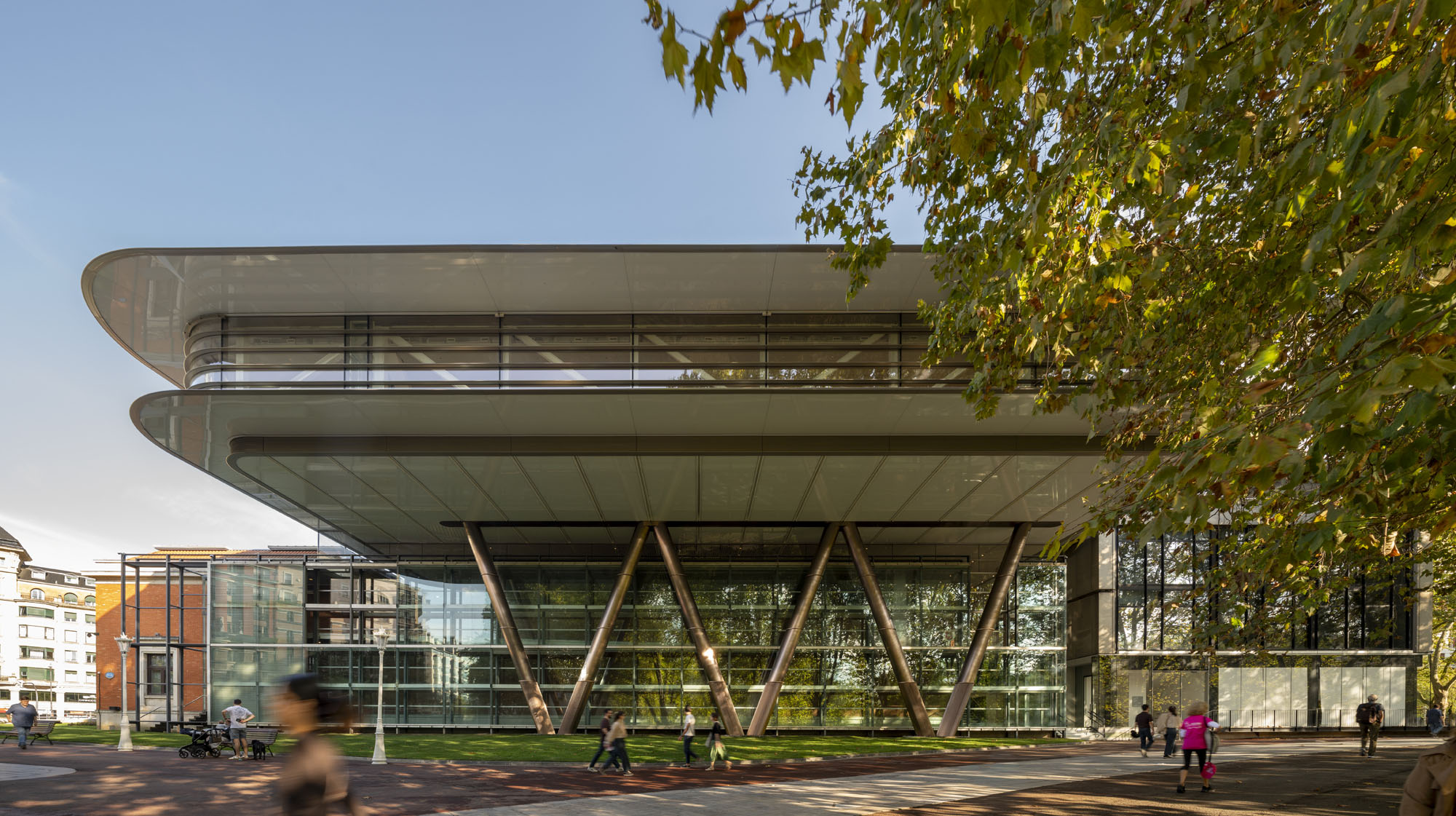 〈ビルバオ美術館(Bilbao Fine Arts Museum)〉フォスター アンド パートナーズ(Foster+Partners)
