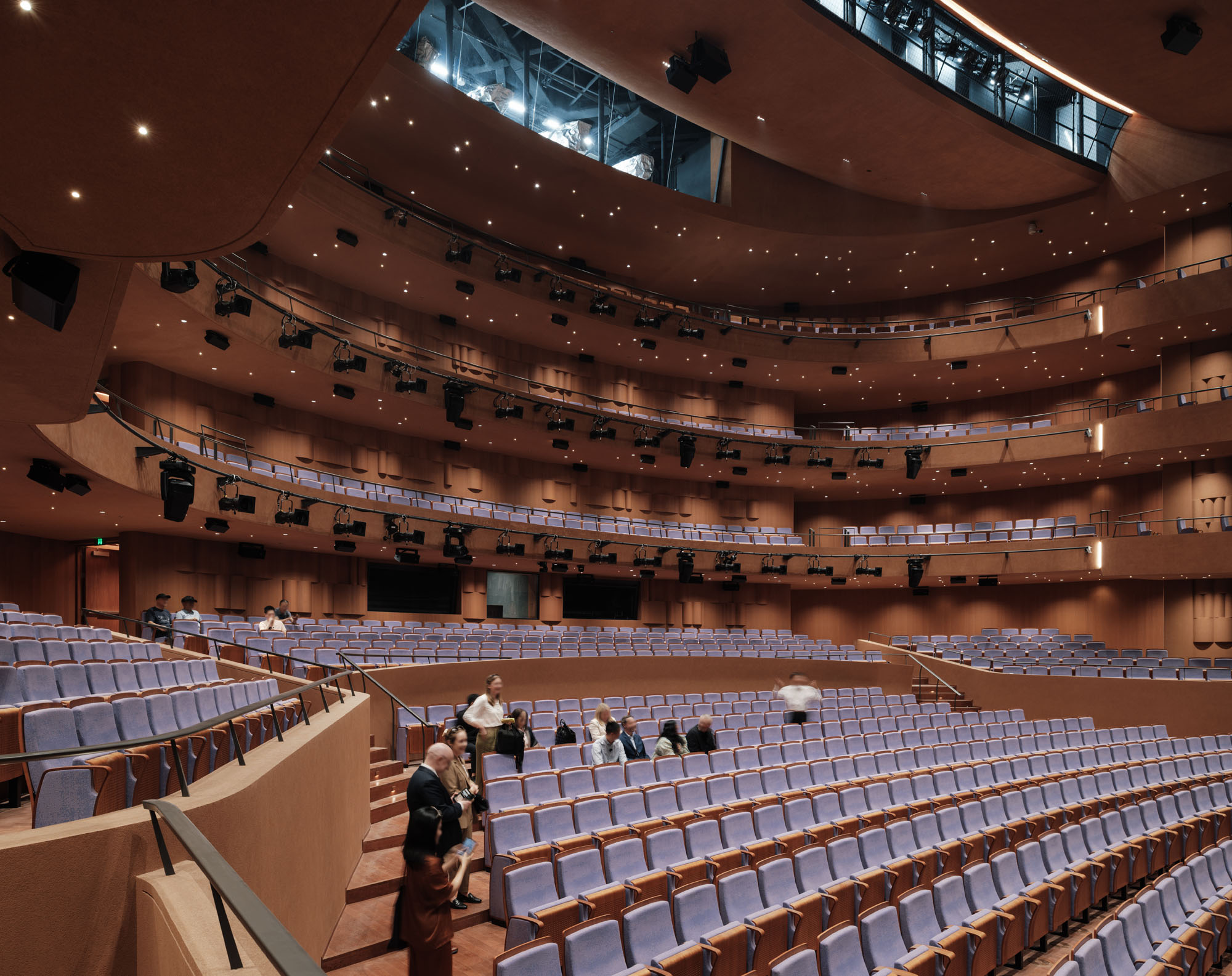 〈上海グランドオペラハウス（Shanghai Grand Opera House）〉スノヘッタ（Snøhetta）