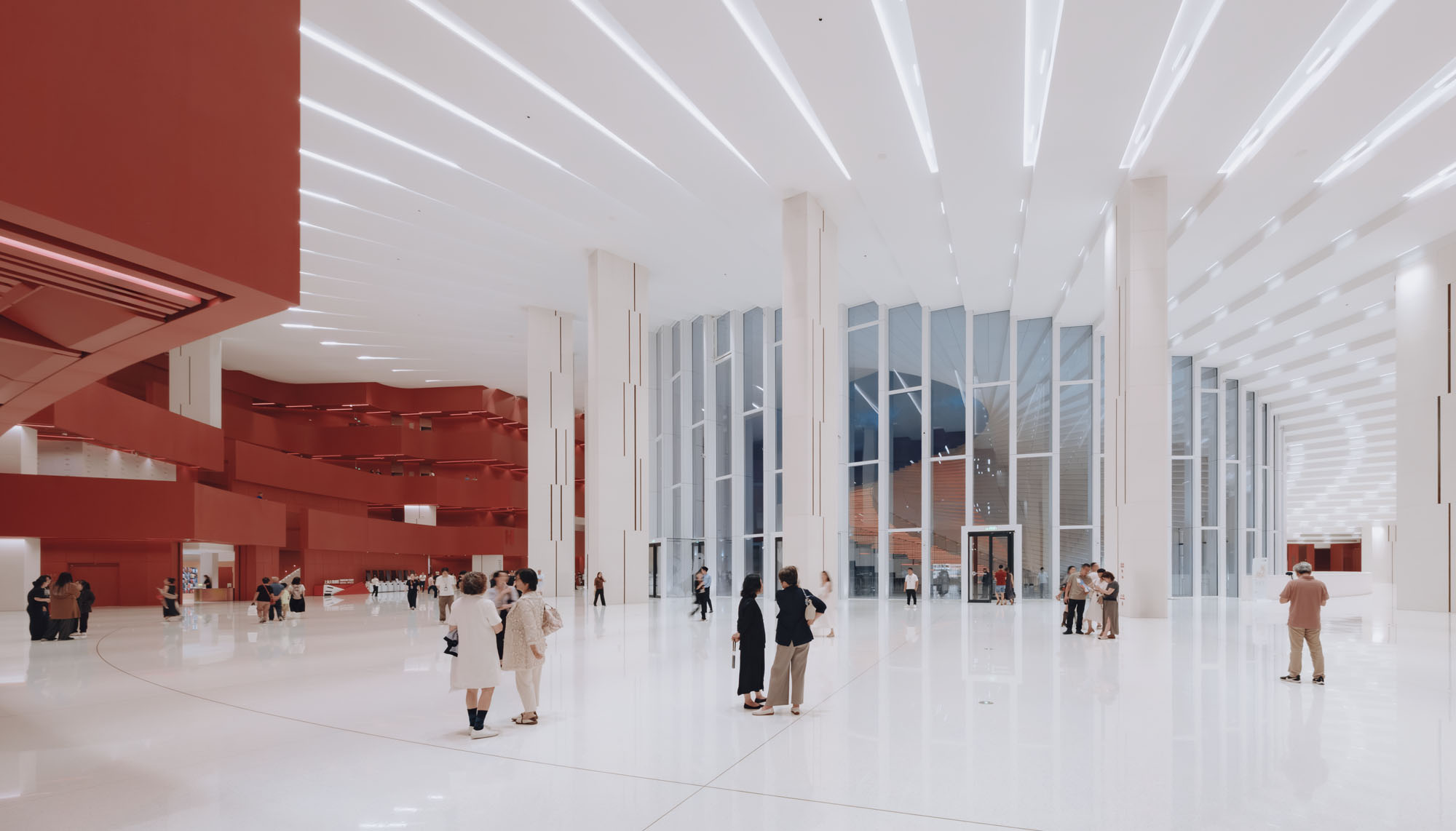 〈上海グランドオペラハウス（Shanghai Grand Opera House）〉スノヘッタ（Snøhetta）