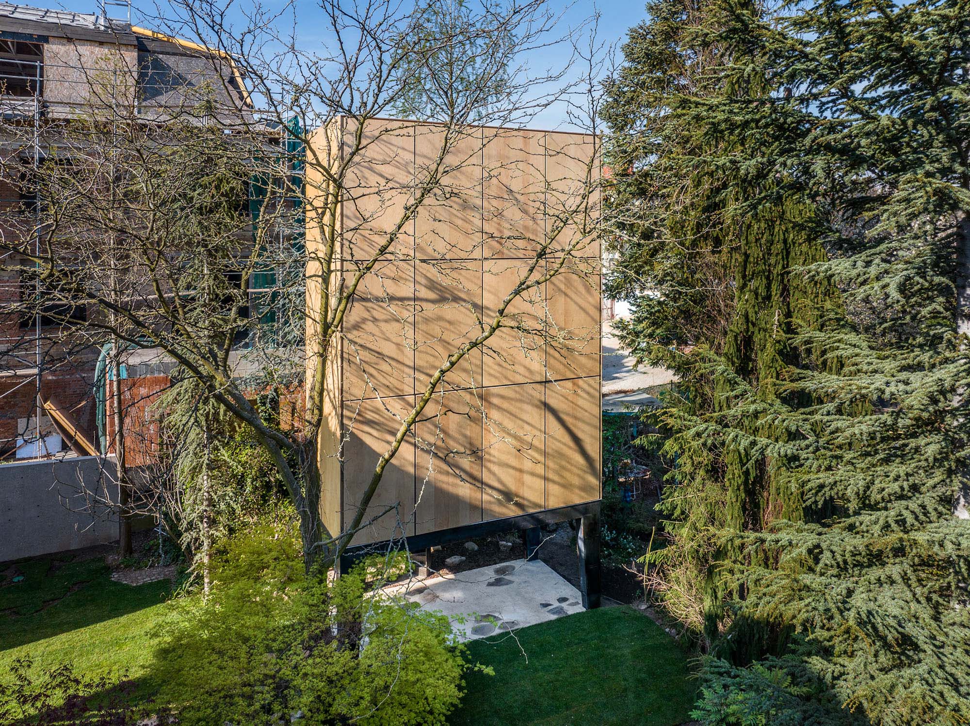 〈ワードローブ・ハウス(Wardrobe House)〉シェプカ・アーキテクツ(ŠÉPKA ARCHITEKTI)