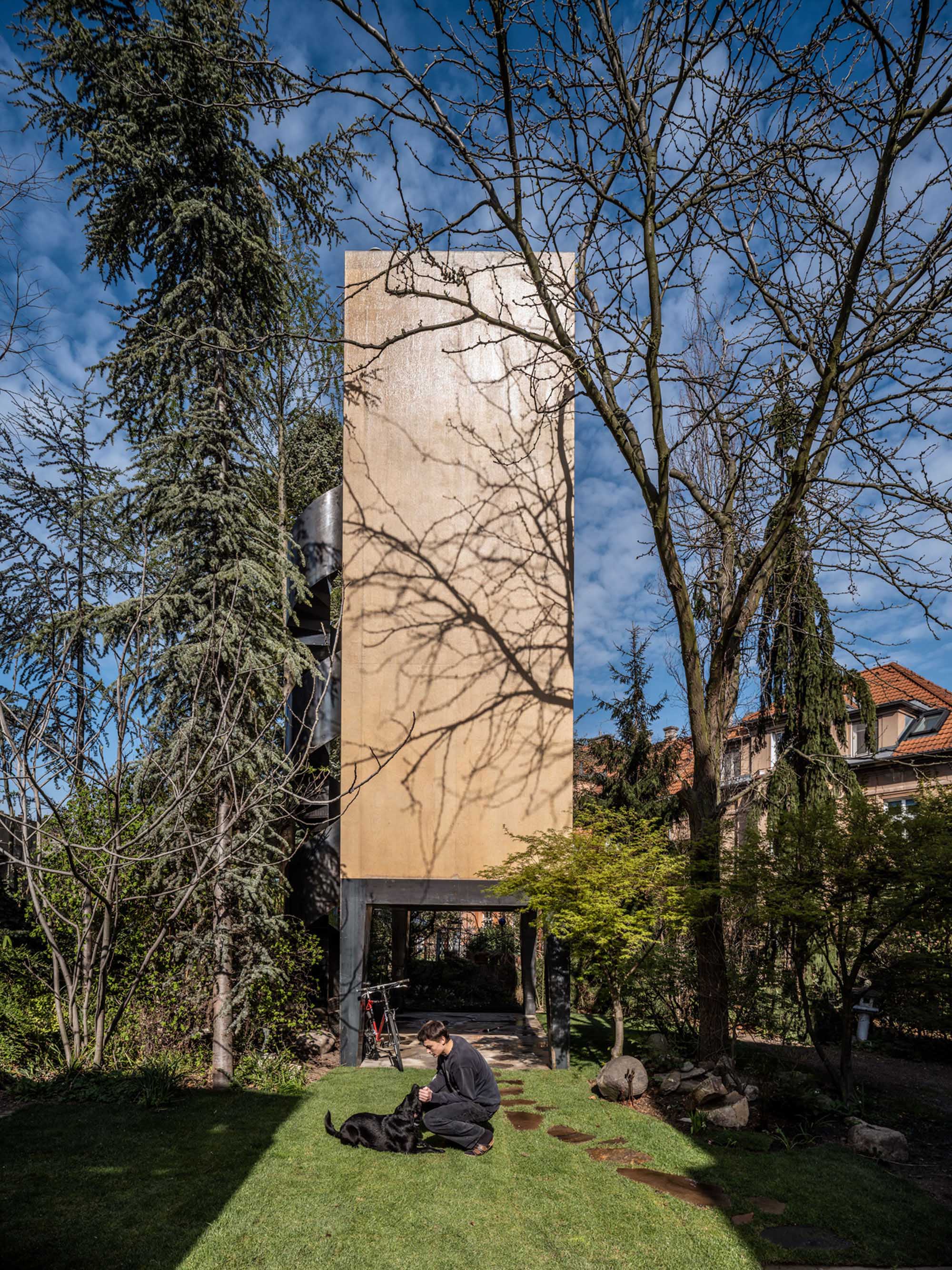 〈ワードローブ・ハウス(Wardrobe House)〉シェプカ・アーキテクツ(ŠÉPKA ARCHITEKTI)