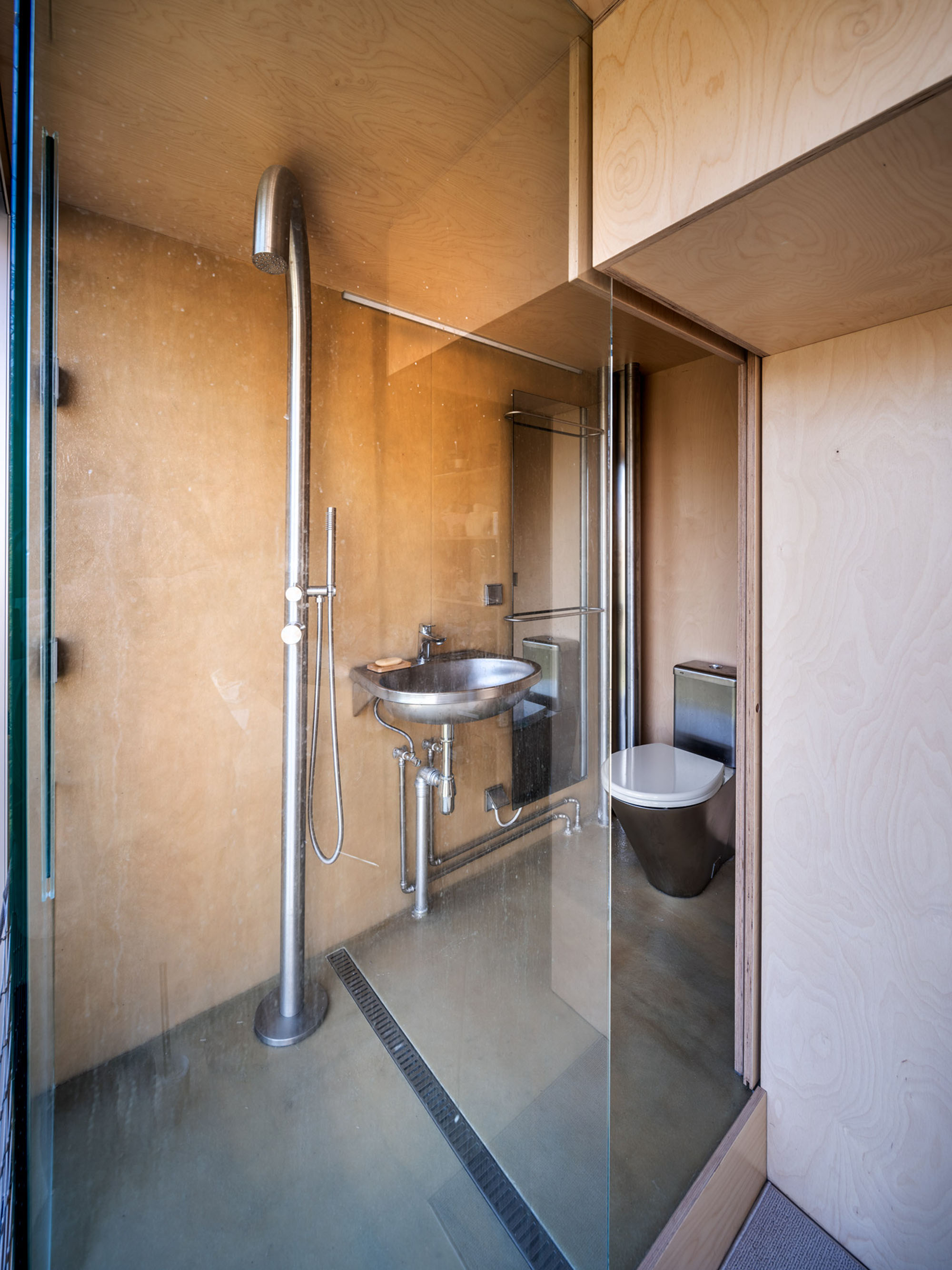 〈ワードローブ・ハウス(Wardrobe House)〉シェプカ・アーキテクツ(ŠÉPKA ARCHITEKTI)
