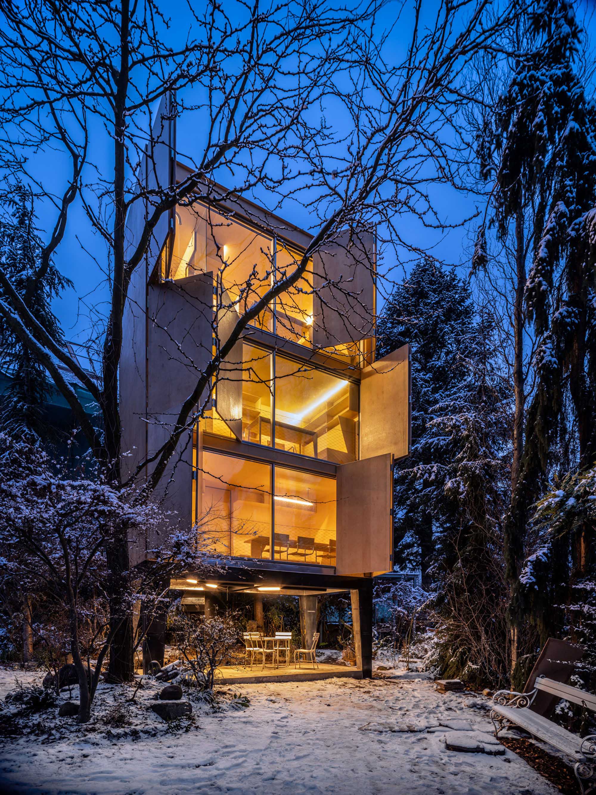 〈ワードローブ・ハウス(Wardrobe House)〉シェプカ・アーキテクツ(ŠÉPKA ARCHITEKTI)