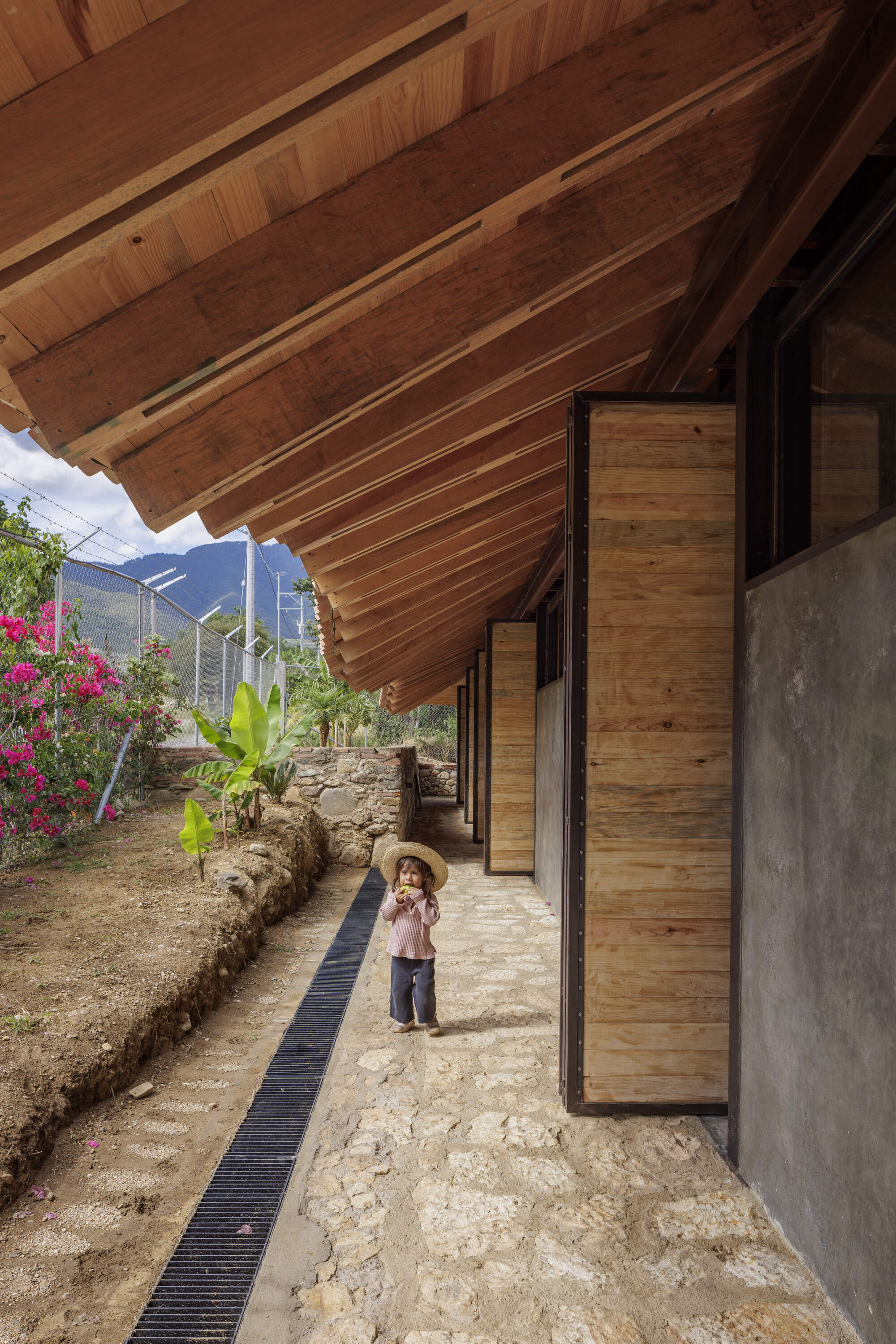 〈農村の学校（Rural School in Oaxaca）〉テリトリオ・エスタディオ（Territorio Estudio）